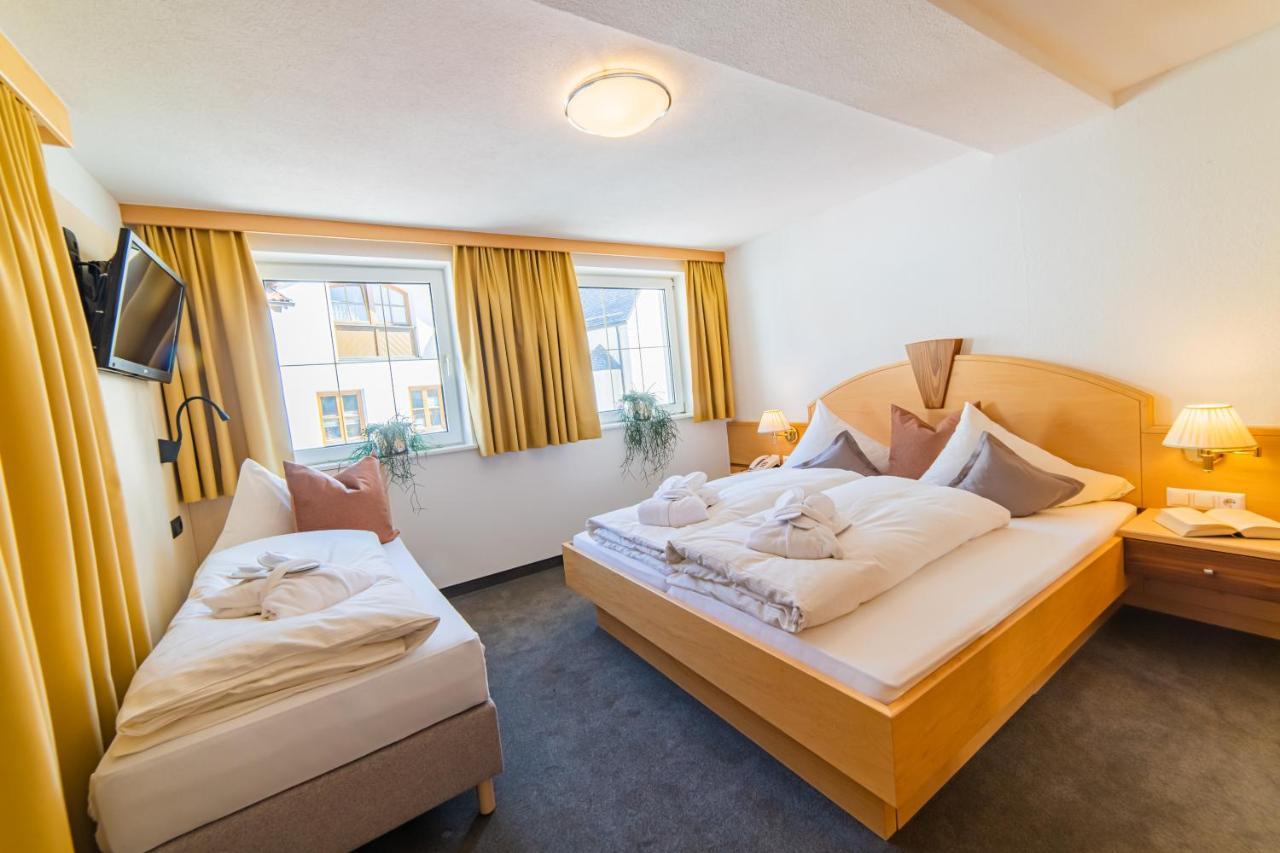 Aparthotel Hochland Gmbh Nauders Exterior photo